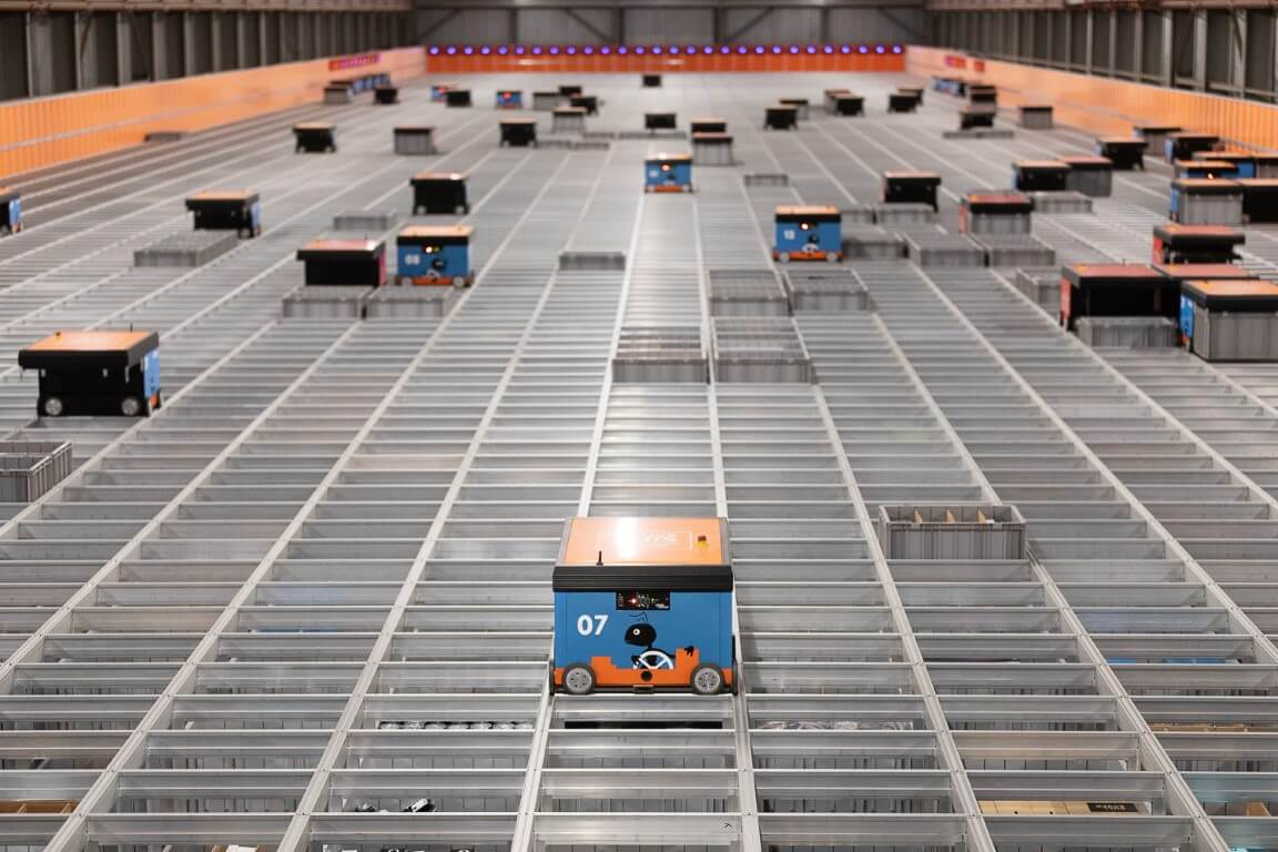 How Modern UK Warehouses Are Embracing Digital Twins and AI